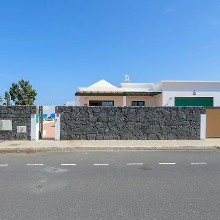 Holiday home Vista De La Montana Playa Blanca (Lanzarote)