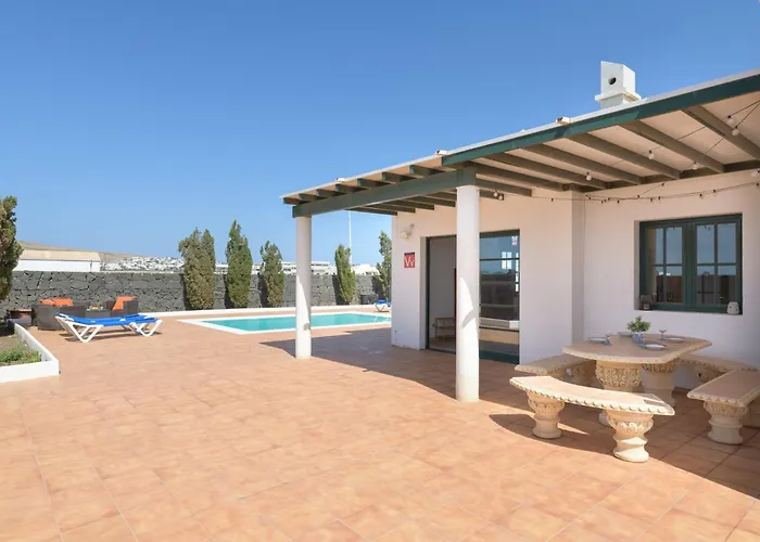 Vista De La Montana Playa Blanca